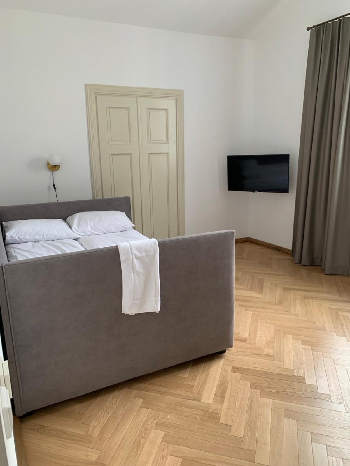 Kaunas Embassy Apartments Bagian luar foto